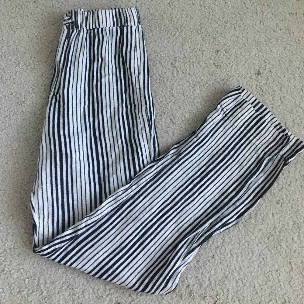 Black and white stripped flowy pants